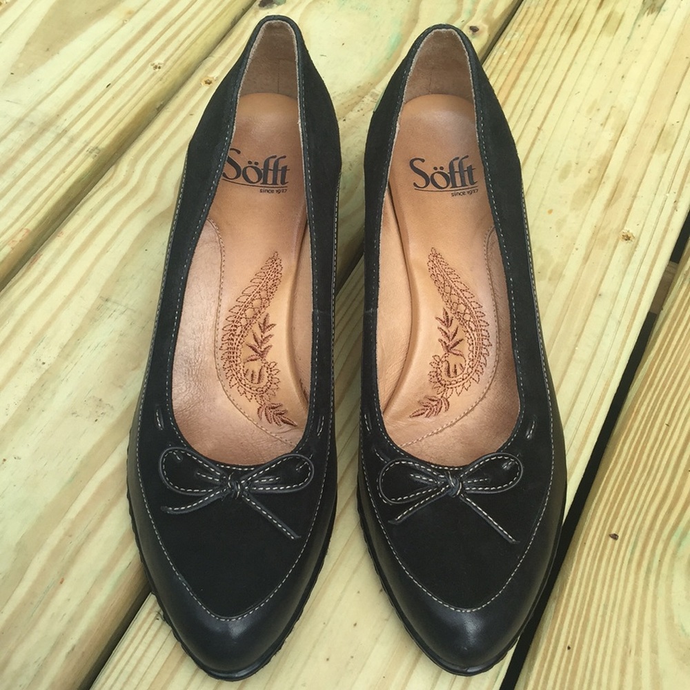 Women's Sofft Black Leather Heels Size 8M EUC